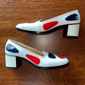 Vintage 60s MOD Beatnik Patent Square Toe Heels Size 7B